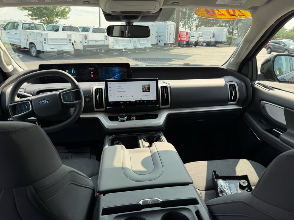 New 2027 Ford Expedition Active AWD/4WD image 9