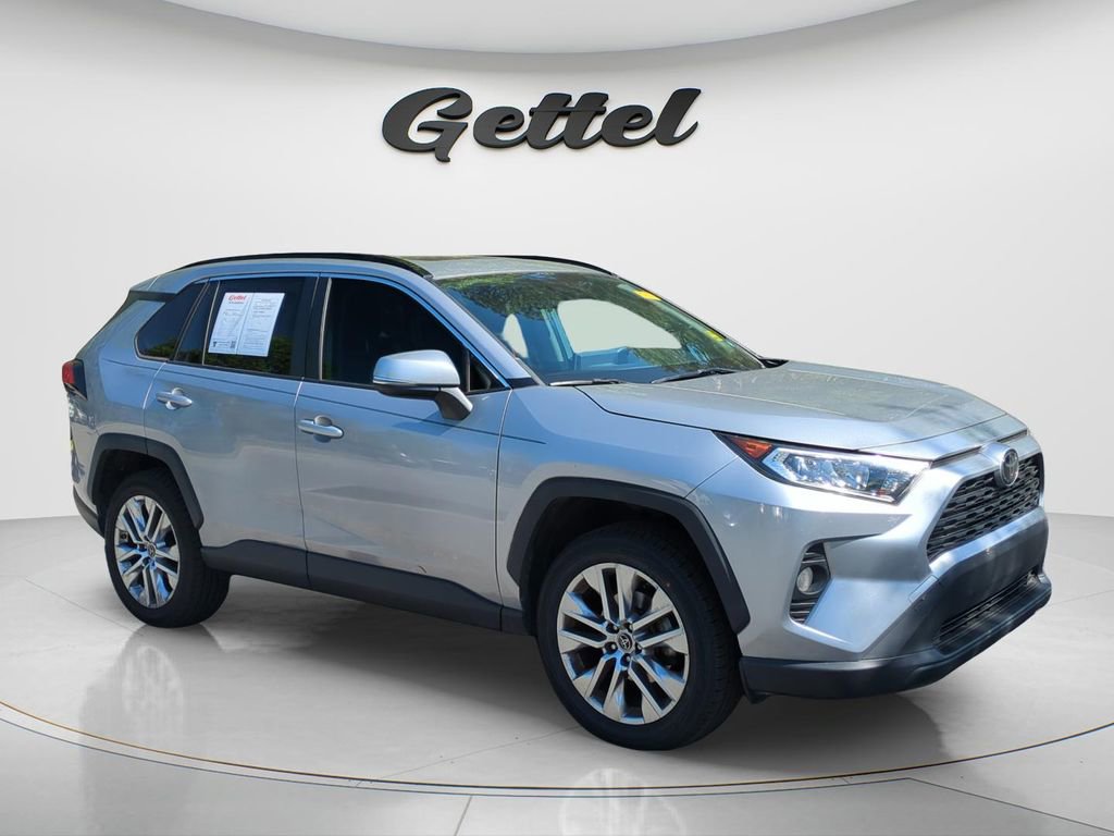 Used 2019 Toyota RAV4 XLE Premium w/ Cold Weather Package image 10
