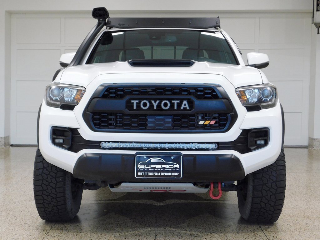 Used 2019 Toyota Tacoma TRD Pro image 2