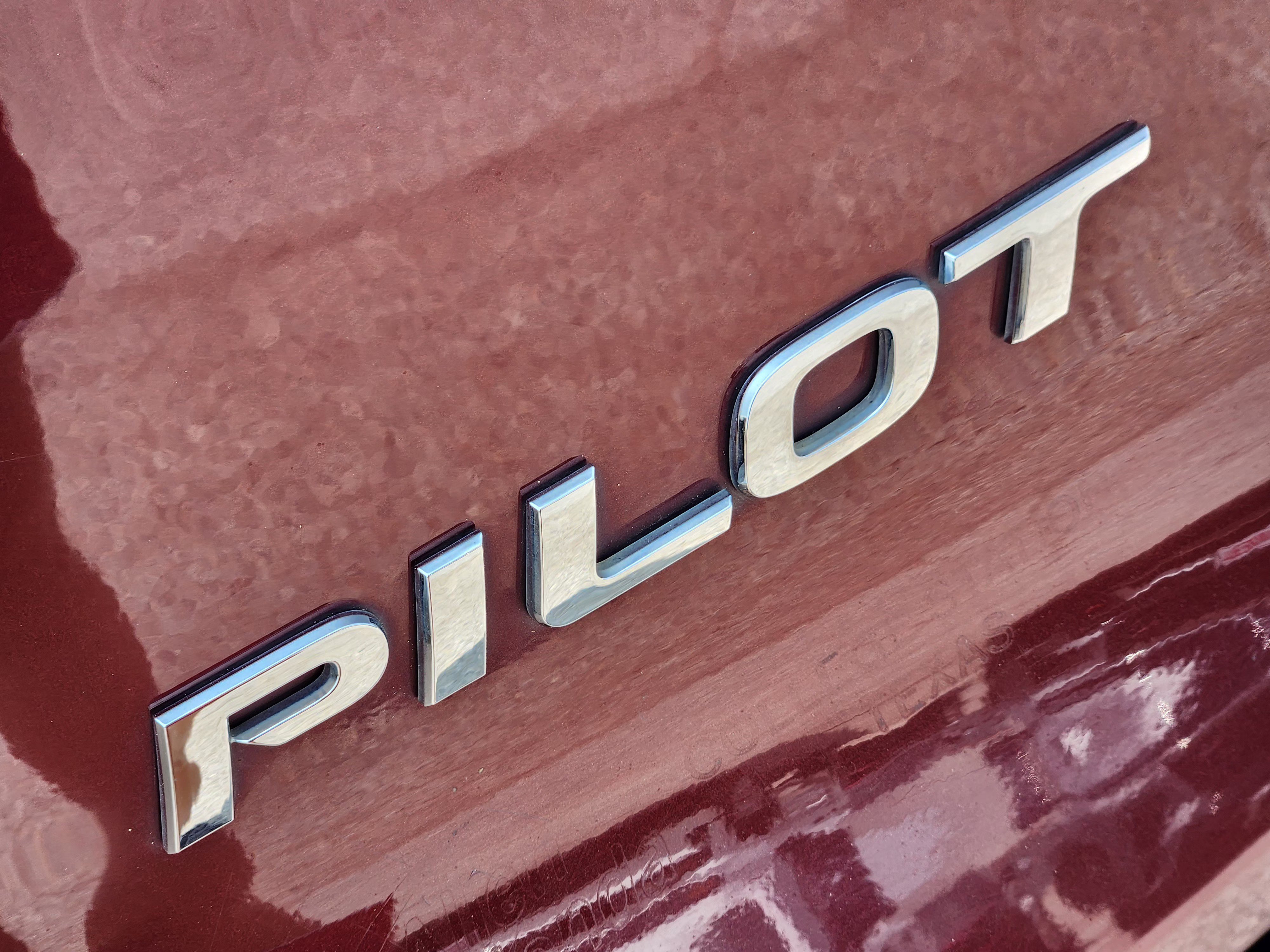 Used 2018 Honda Pilot LX image 11