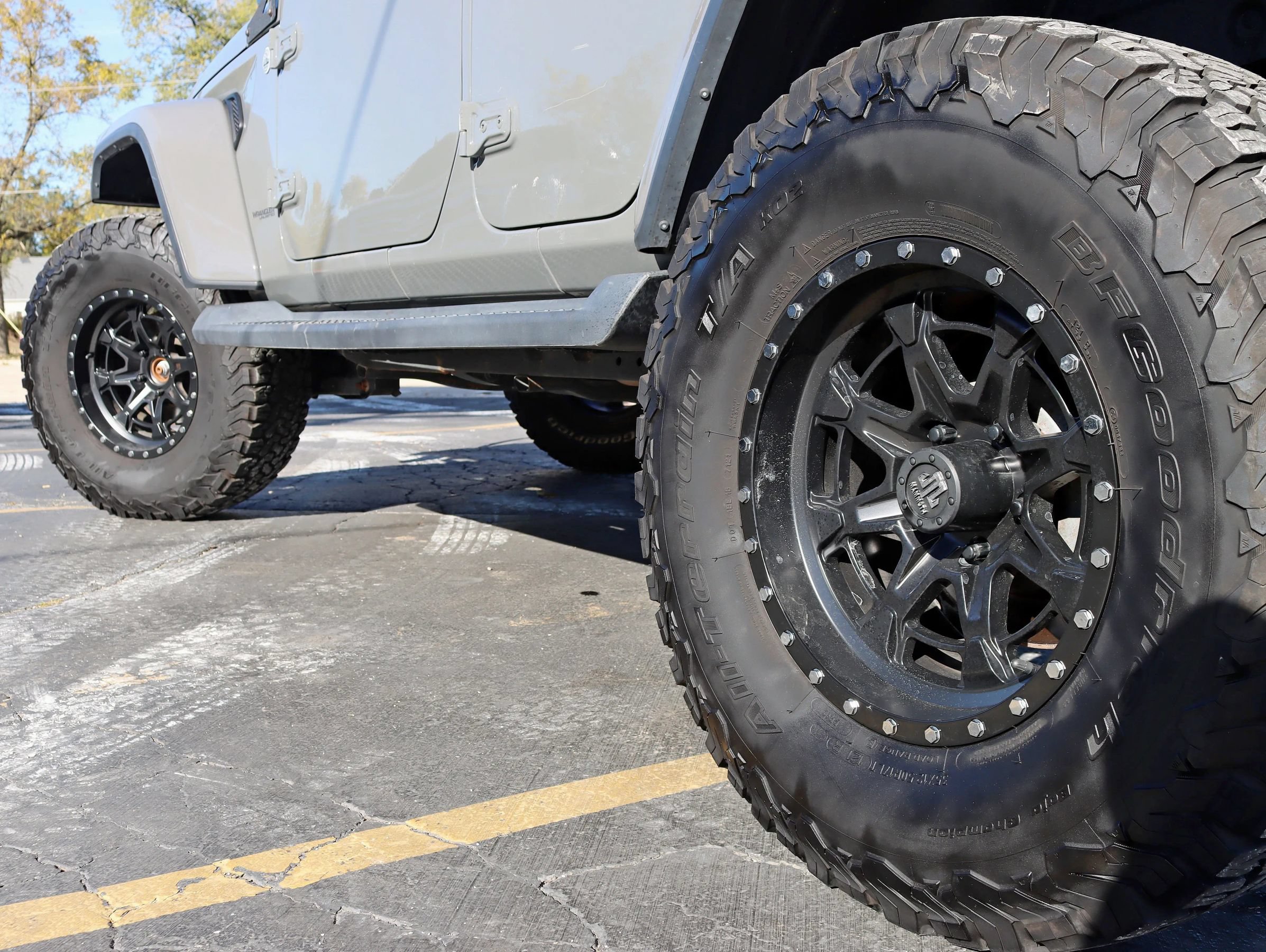 Used 2019 Jeep Wrangler Unlimited Sahara AWD/4WD image 15