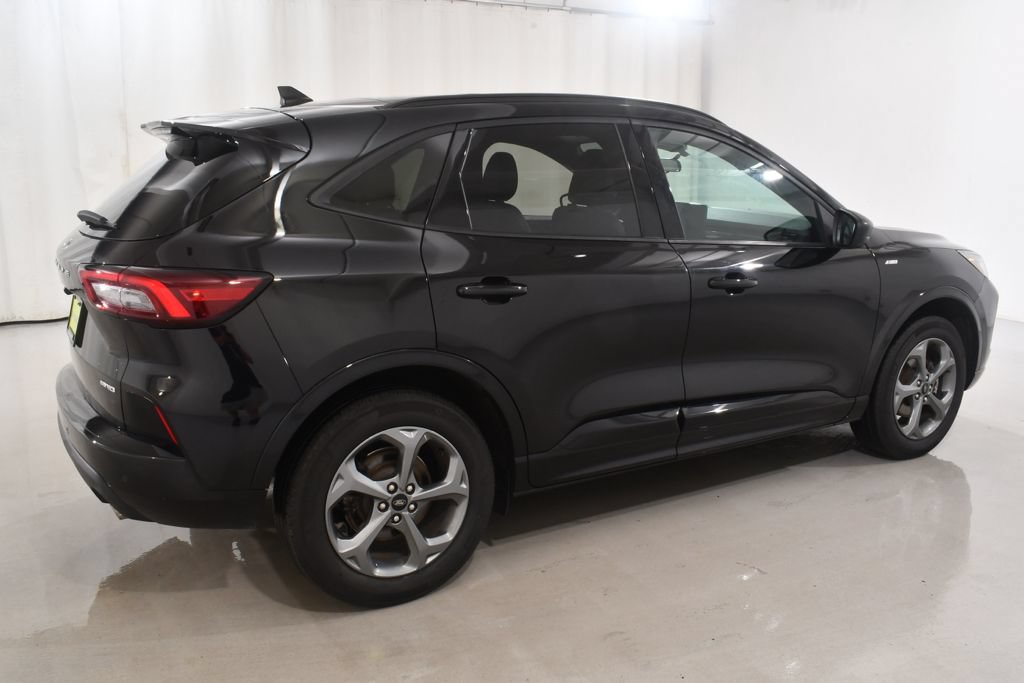 Used 2024 Ford Escape ST-Line w/ Tech Pack #1 AWD/4WD image 11
