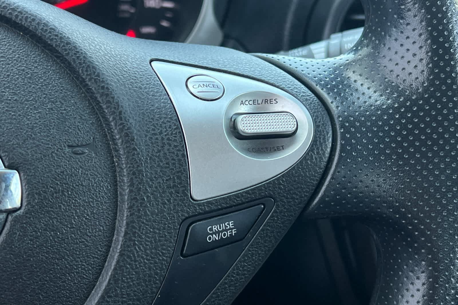 Used 2013 Nissan Juke S FWD image 27