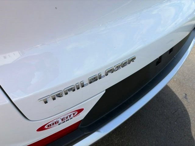 Used 2023 Chevrolet TrailBlazer LT FWD image 45