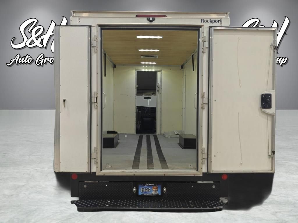 Used 2023 GMC Savana 3500 w/ Power Convenience Package RWD image 20