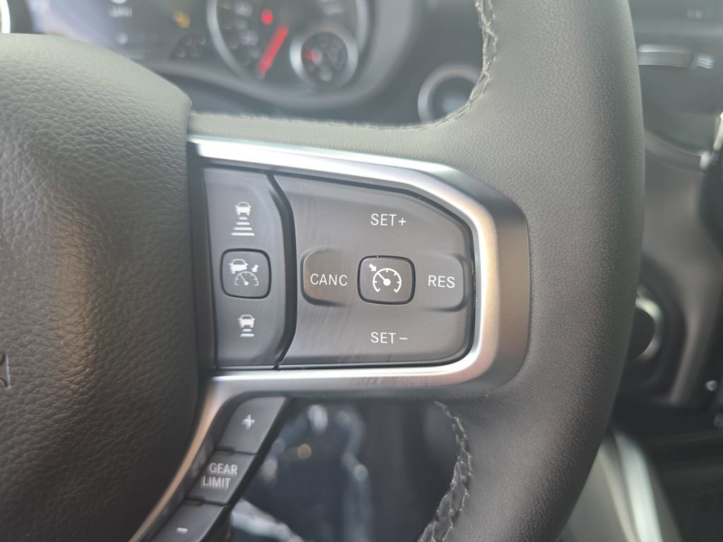 New 2026 RAM 1500 4x4 Crew Cab image 18