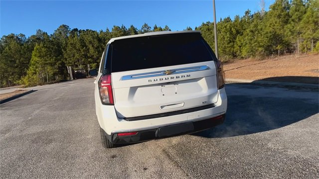 Used 2022 Chevrolet Suburban LT image 8