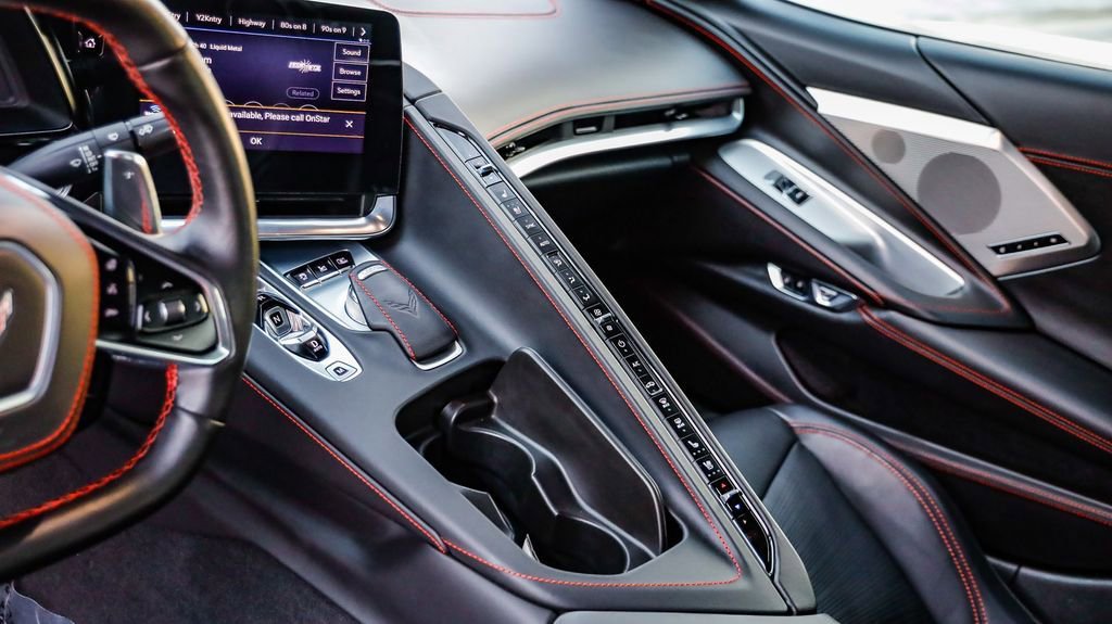 Used 2021 Chevrolet Corvette Stingray Premium Cpe w/ Z51 Performance Package image 21