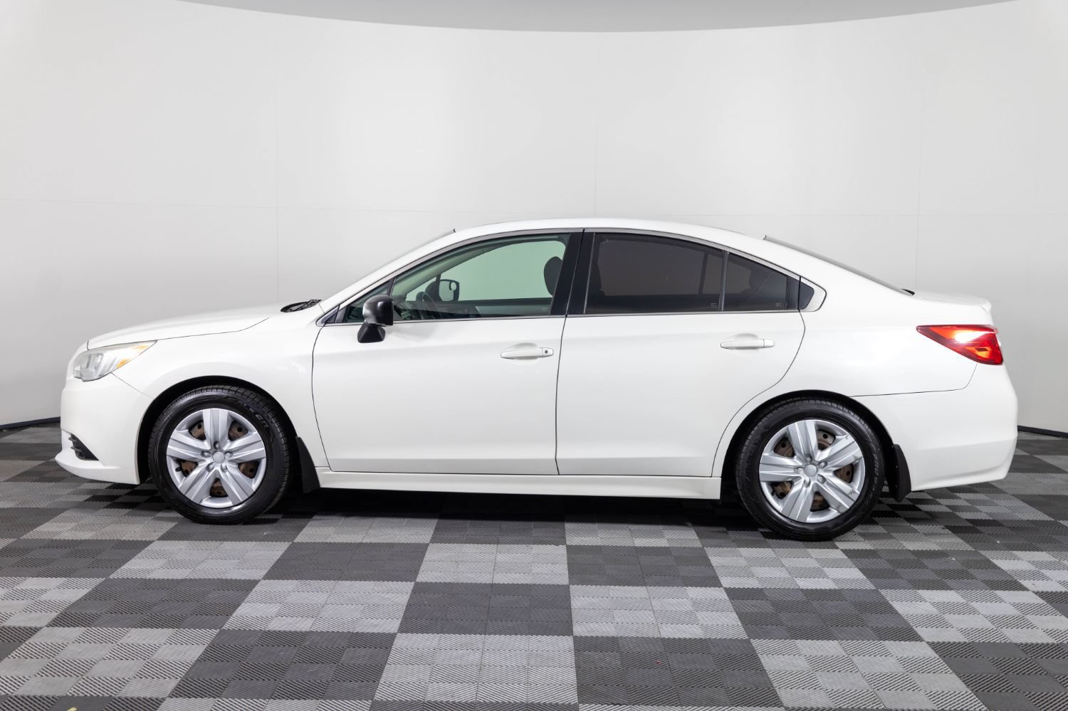 Used 2016 Subaru Legacy 2.5i AWD/4WD image 4