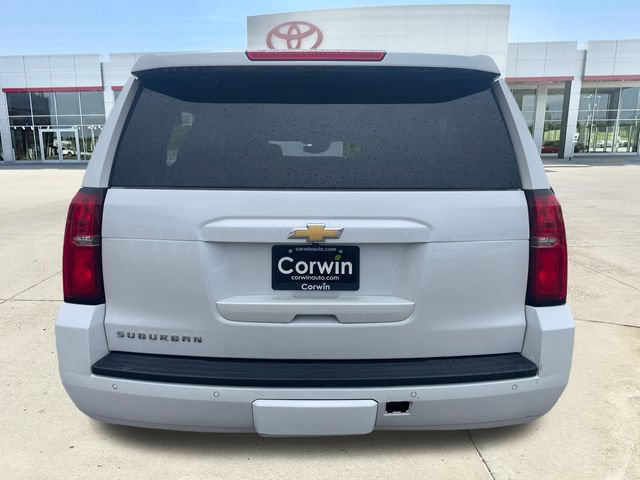 Used 2018 Chevrolet Suburban LT w/ LT Signature Package AWD/4WD image 4