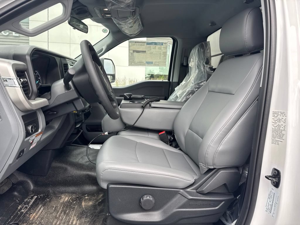 New 2026 Ford F550 4x4 Regular Cab Super Duty image 40