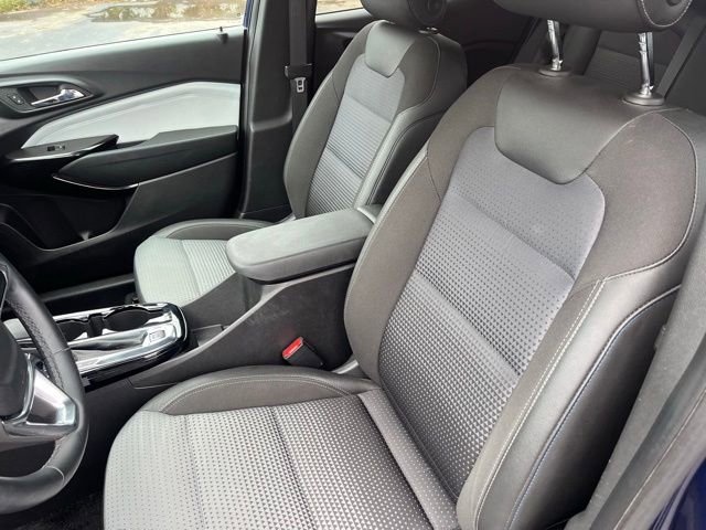Used 2024 Chevrolet Trax LT w/ Driver Confidence Package image 16