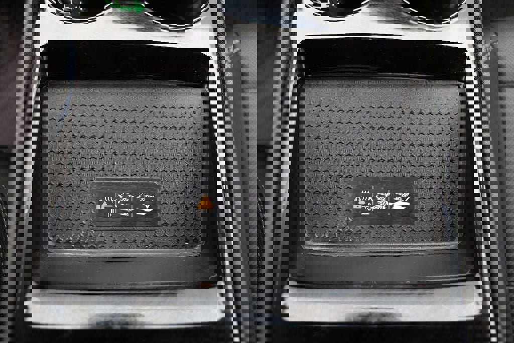 Used 2024 Chevrolet Blazer EV LT image 27