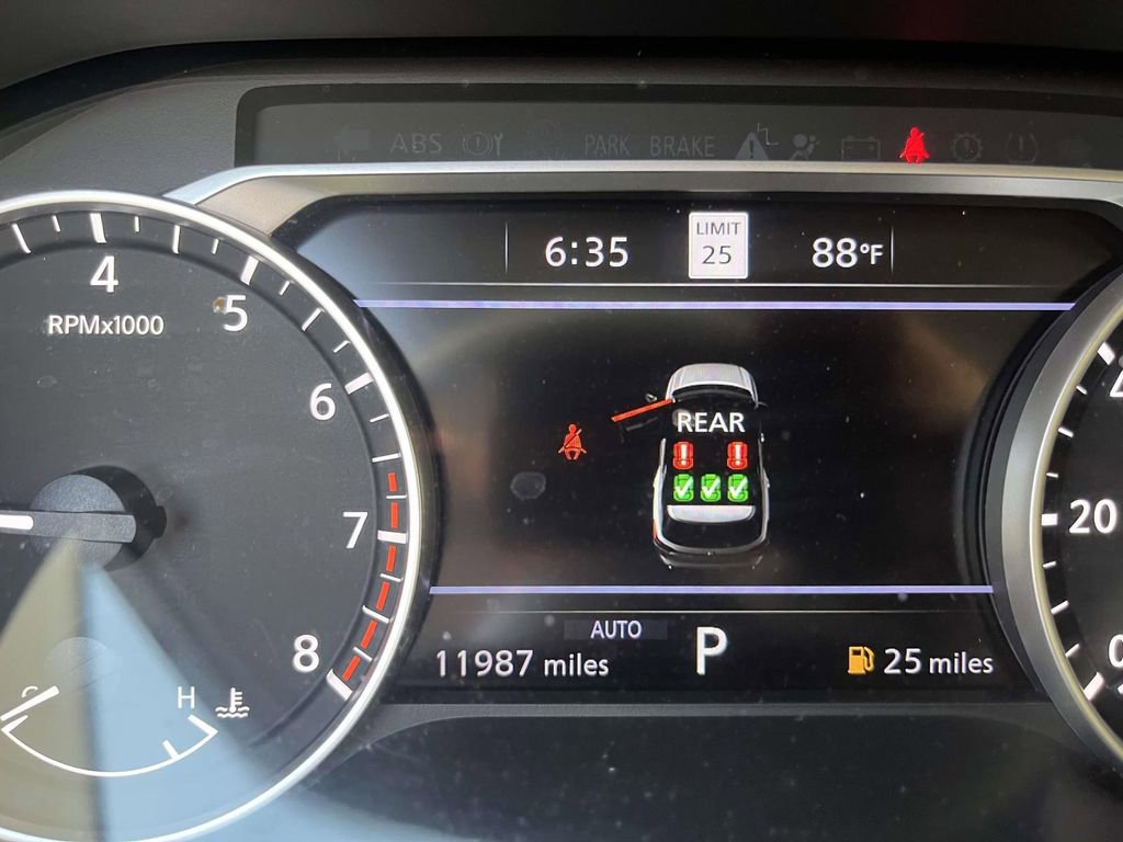 Used 2024 Nissan Pathfinder SL w/ SL Premium Package image 25