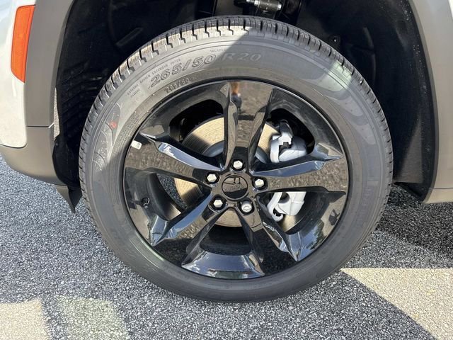 New 2025 Jeep Grand Cherokee Limited w/ Black Appearance Package image 33
