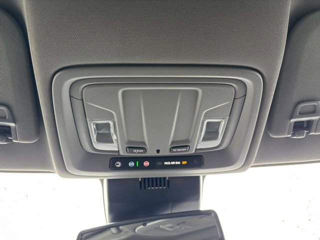 Used 2024 Chevrolet Silverado 2500 Custom w/ Custom Value Package image 21