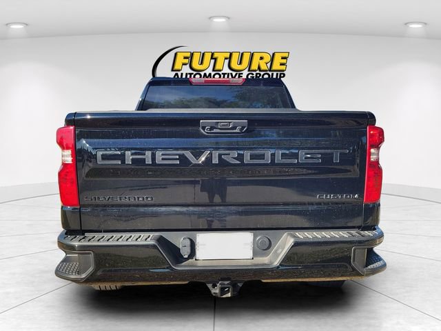 Used 2024 Chevrolet Silverado 1500 Custom w/ LPO, Dark Essentials Package RWD image 4