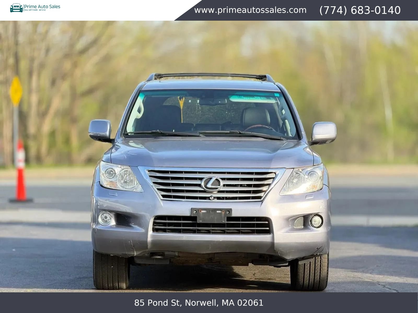 Used 2011 Lexus LX 570 4WD w/ Luxury Pkg image 4