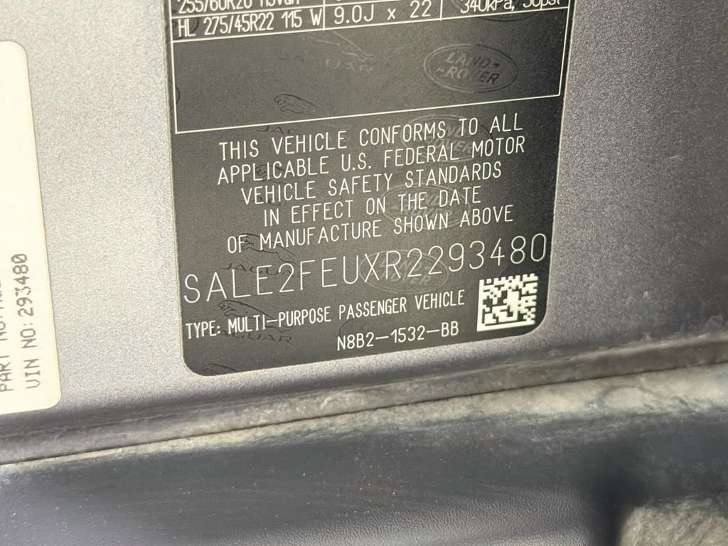 Used 2024 Land Rover Defender 130 X-Dynamic SE AWD/4WD image 36