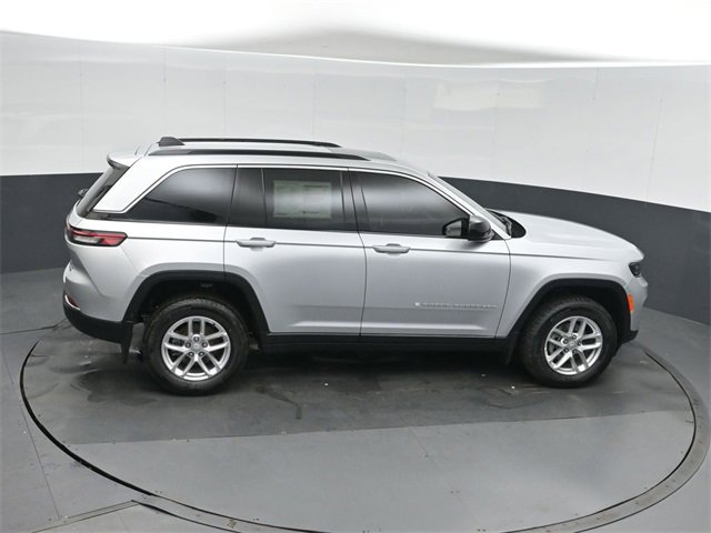 New 2025 Jeep Grand Cherokee Laredo image 28