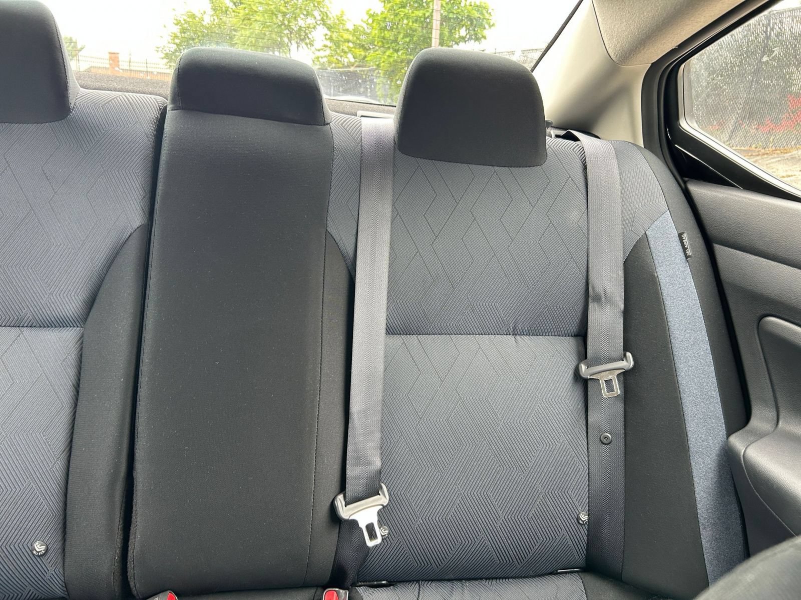 Used 2025 Nissan Versa SV FWD image 27