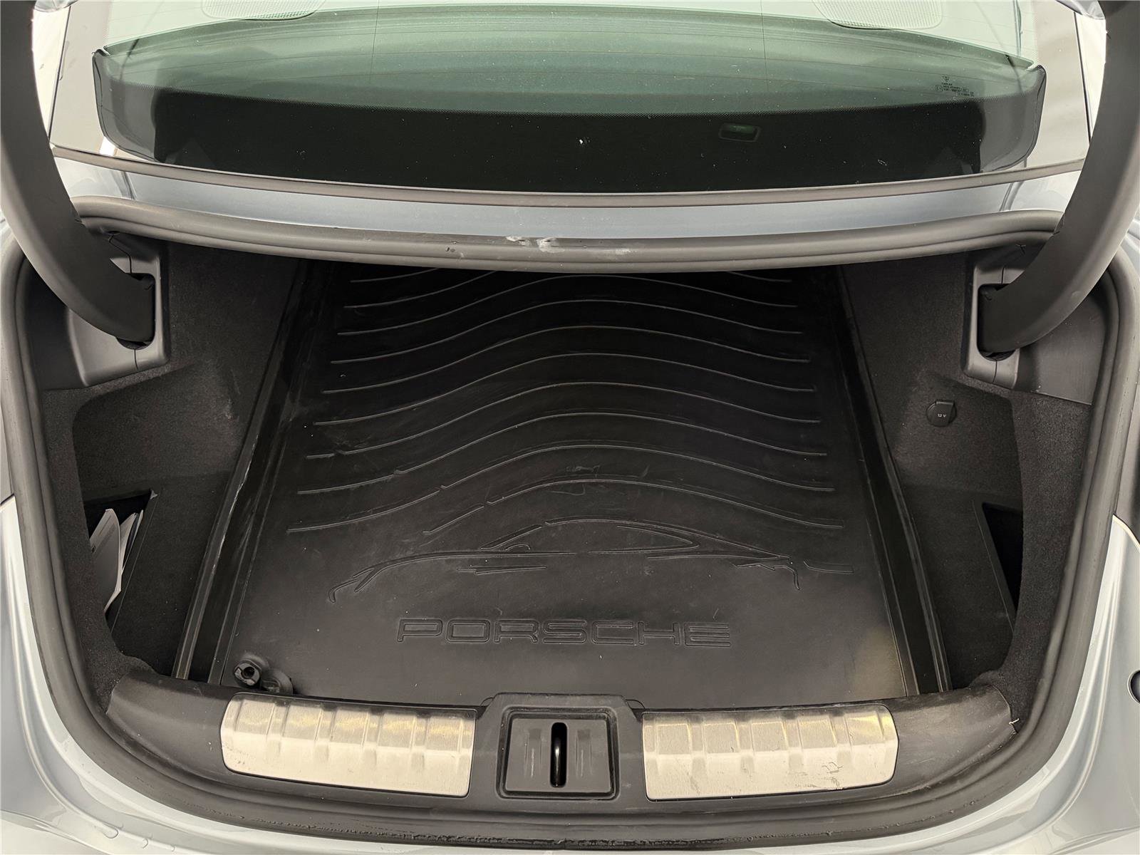 Certified 2025 Porsche Taycan 4S image 27