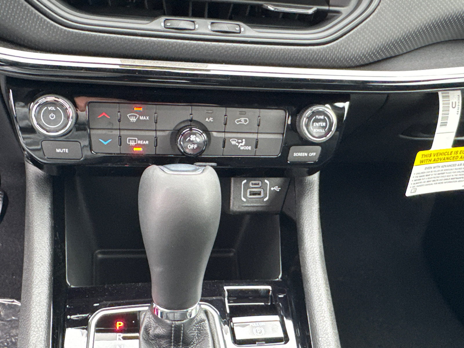 New 2026 Jeep Compass Latitude AWD/4WD image 12