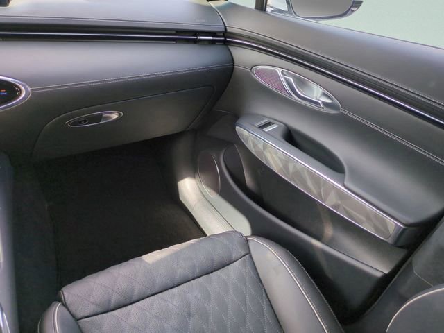 Certified 2025 Genesis GV70 3.5T Sport w/ Sport Advanced Package image 16