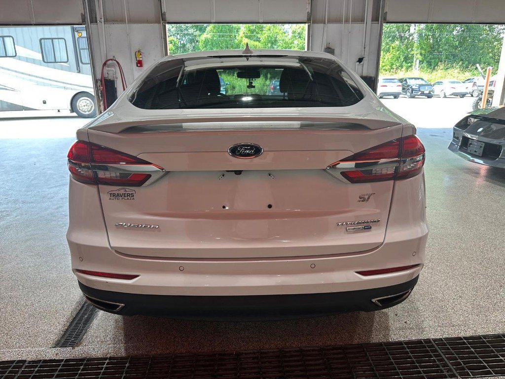 Used 2019 Ford Fusion Titanium image 2