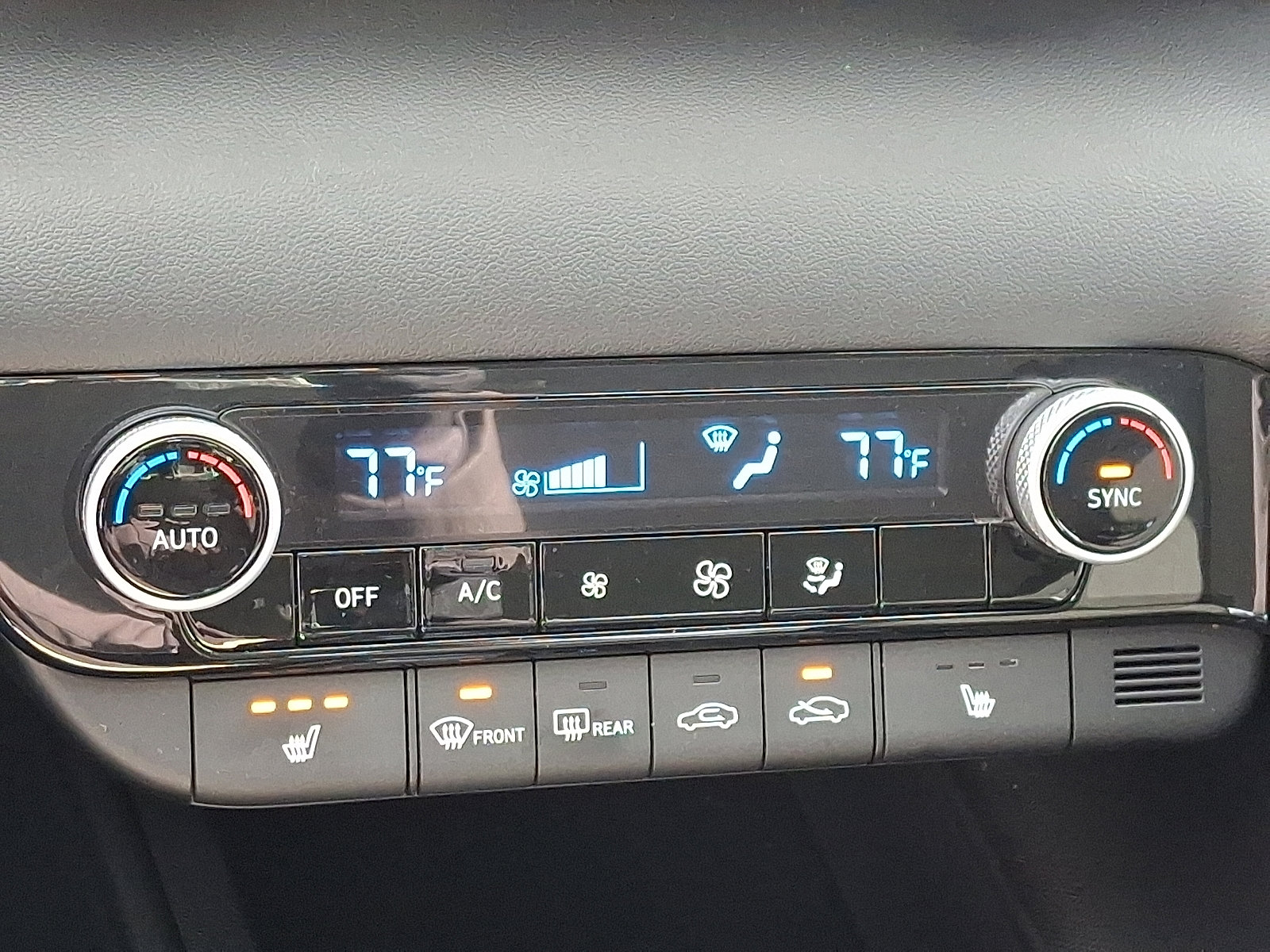 Used 2023 Hyundai Elantra Blue w/ Preferred Accessory Package image 16