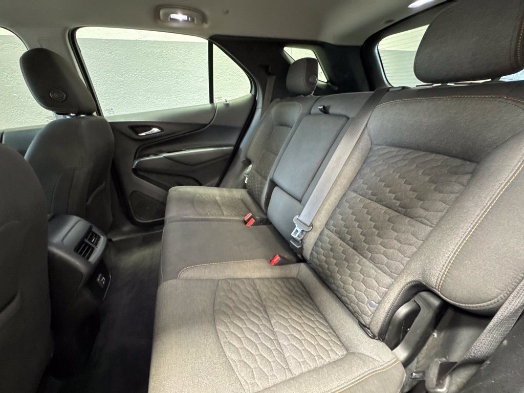 Used 2020 Chevrolet Equinox LT FWD image 18