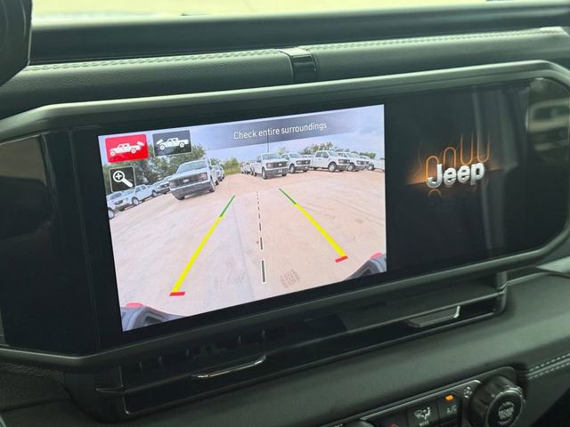 Used 2024 Jeep Gladiator Rubicon AWD/4WD image 10