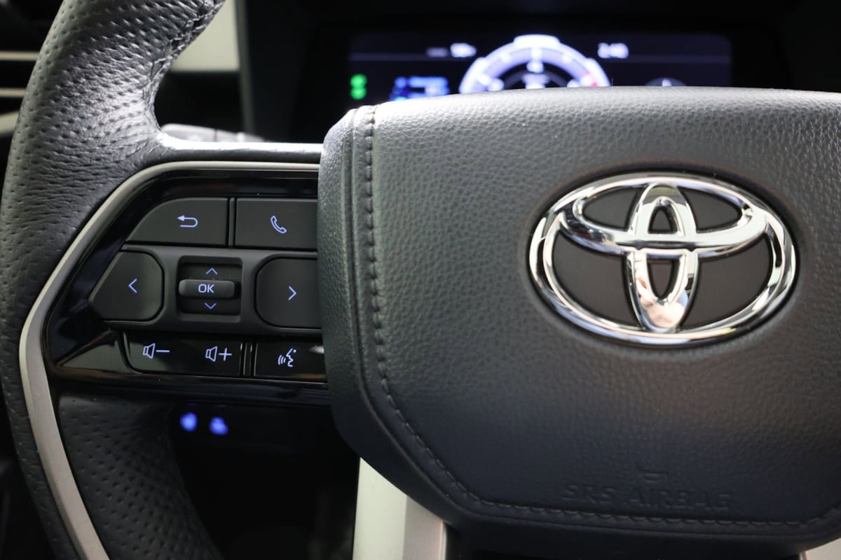 Used 2024 Toyota Tundra Limited w/ TRD Off-Road Package AWD/4WD image 29