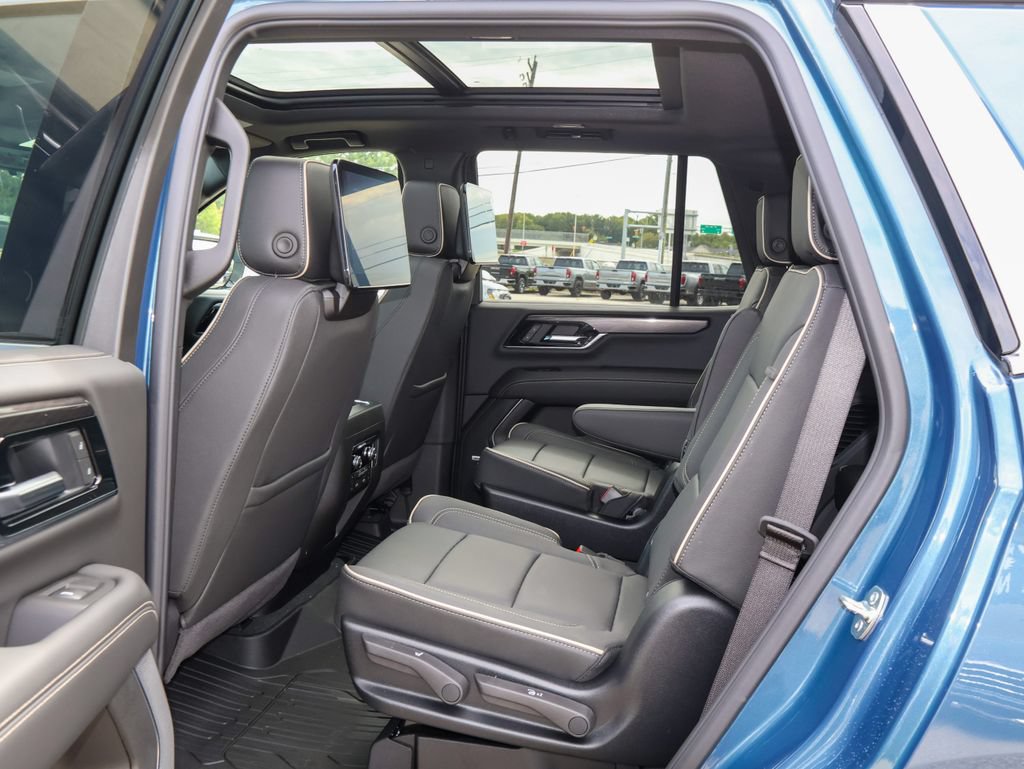 New 2026 GMC Yukon Elevation w/ Elevation Premium Package AWD/4WD image 13