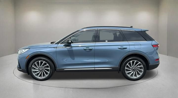 Used 2025 Lincoln Corsair Reserve FWD image 5