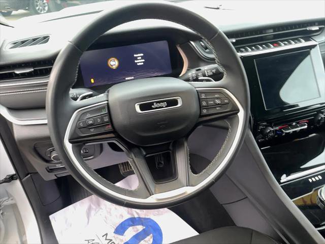 Certified 2023 Jeep Grand Cherokee L Laredo image 12