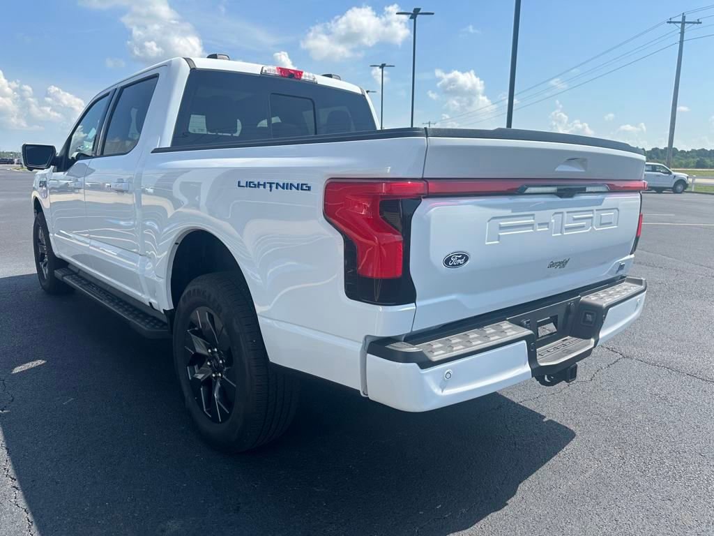 New 2025 Ford F150 Lightning Lariat w/ Max Trailer Tow Package image 39