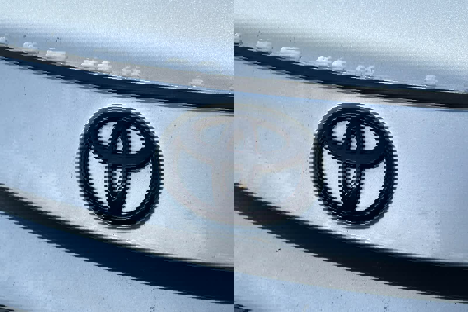 Used 2022 Toyota Corolla SE w/ SE Premium Package FWD image 13