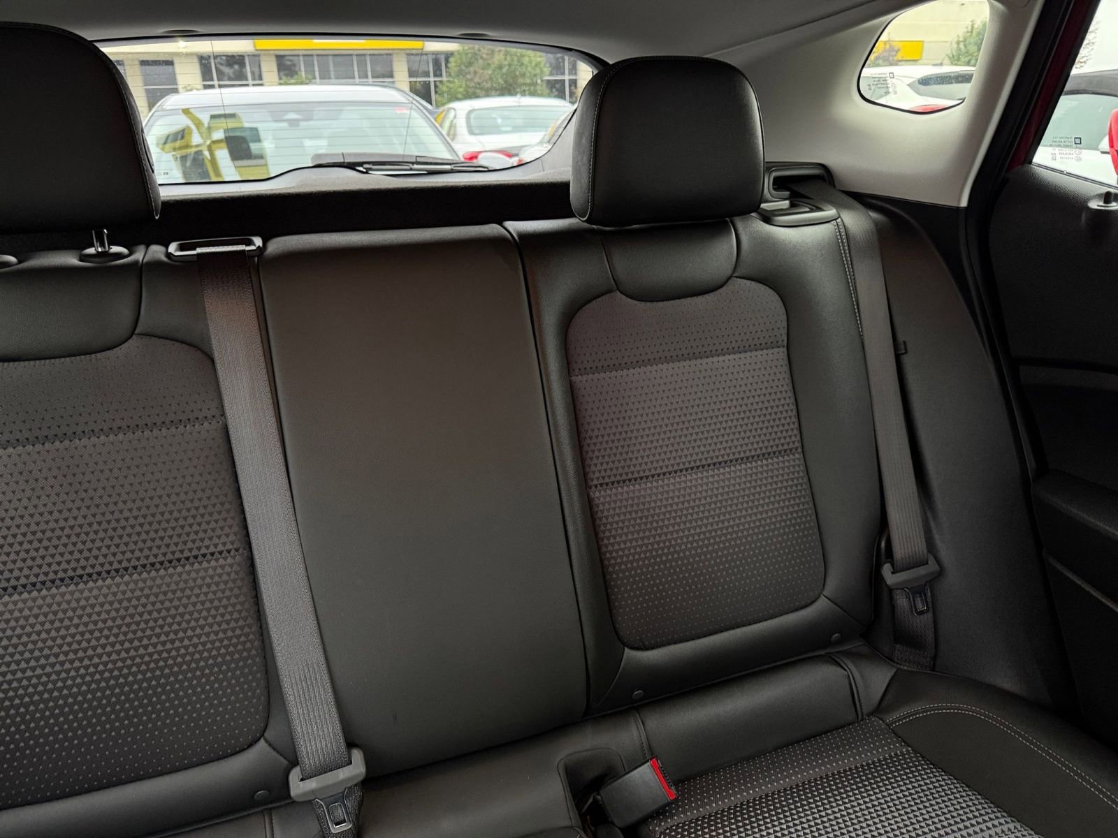 Used 2025 Chevrolet Trax LT w/ LT Convenience Package image 37