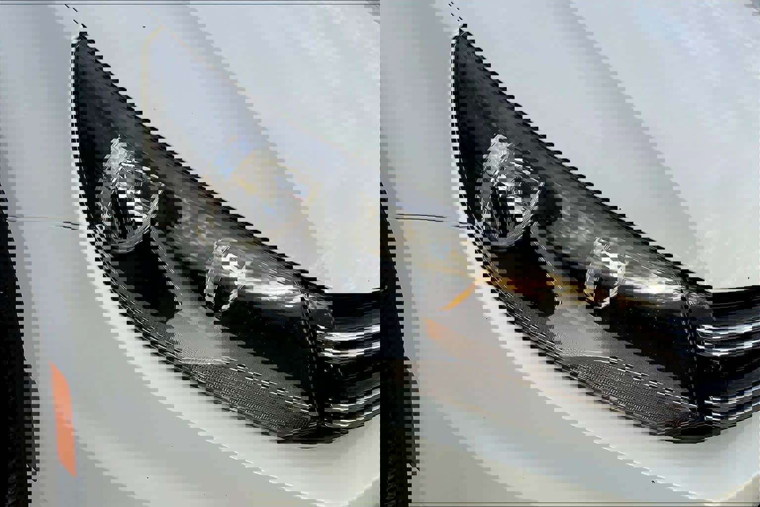 Used 2017 Volkswagen Tiguan Wolfsburg Edition image 25