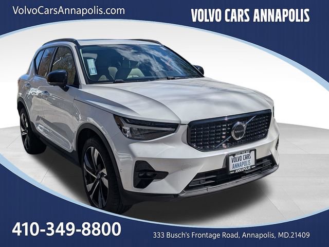 Used 2023 Volvo XC40 B5 Plus w/ Driver Assist Package