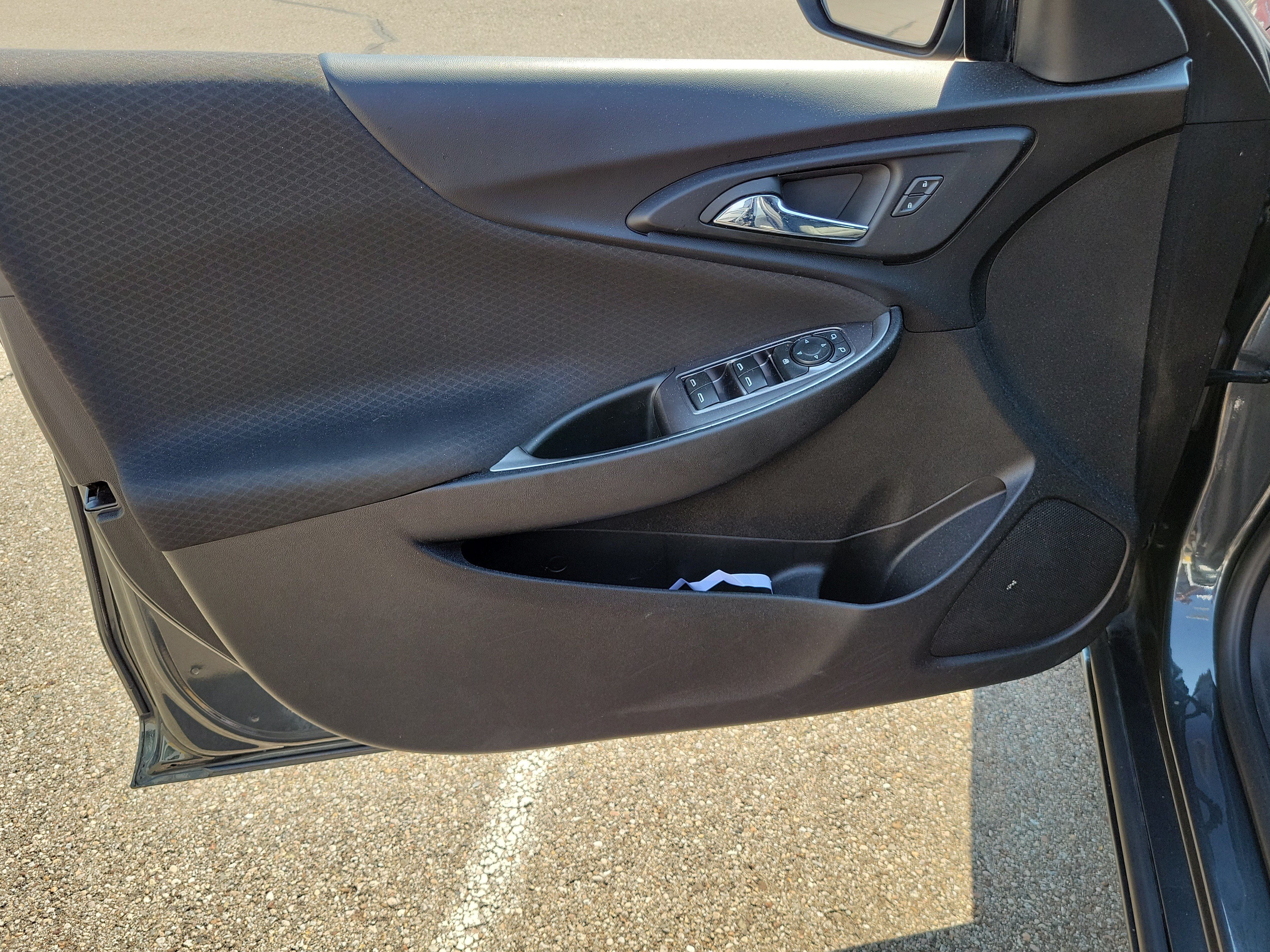 Used 2018 Chevrolet Malibu LS FWD image 18