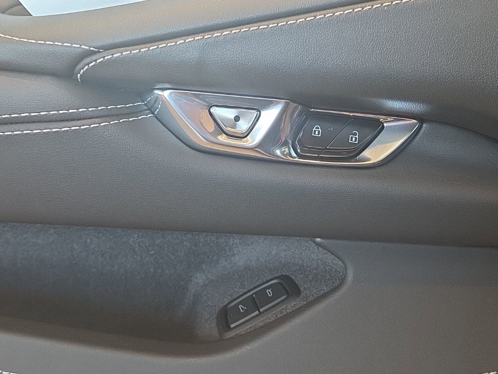 New 2026 Chevrolet Corvette Stingray Preferred Cpe w/ 2LT image 10