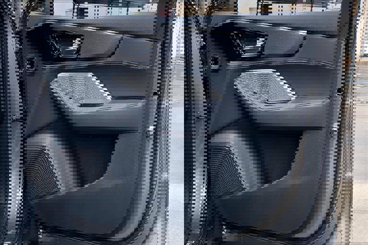 Used 2023 Acura MDX SH-AWD w/ Advance Package image 22