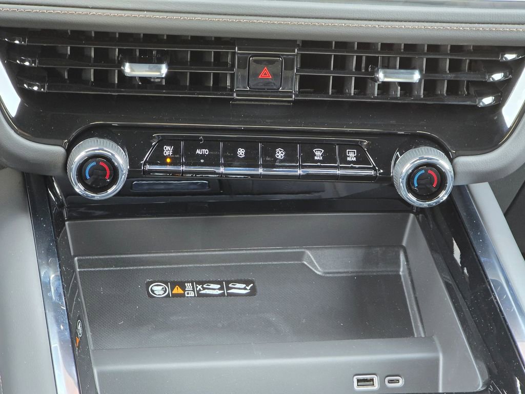 New 2026 Chevrolet Suburban High Country image 32