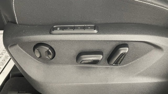 Used 2024 Volkswagen Atlas SEL Premium R-Line image 35