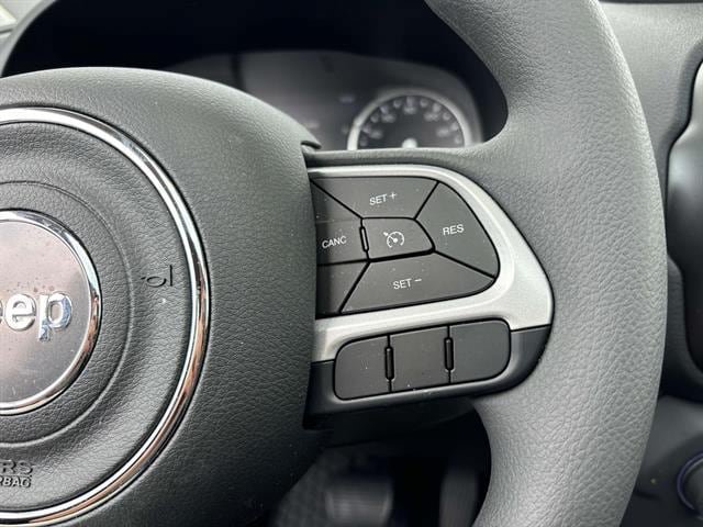 Certified 2023 Jeep Renegade Latitude w/ Sun/Sound Group AWD/4WD image 20