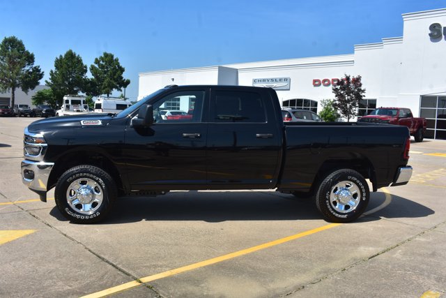 New 2026 RAM 2500 Tradesman w/ Chrome Appearance Group AWD/4WD image 9