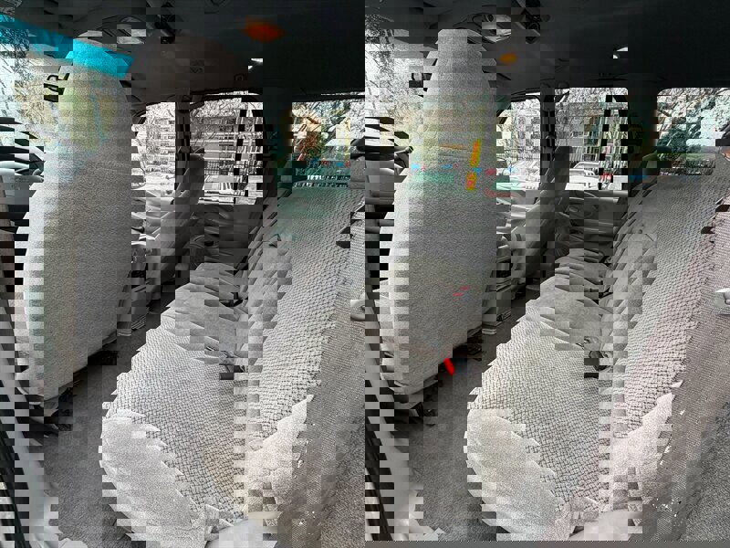 Used 2002 Ford Expedition XLT image 13