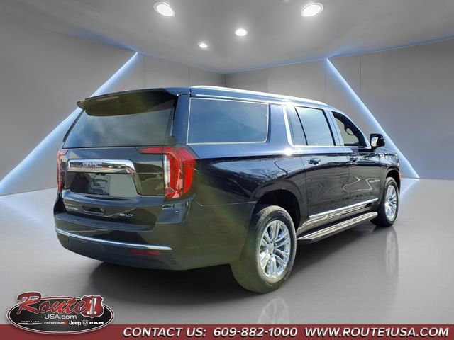 Used 2023 GMC Yukon XL SLT w/ SLT Premium Package image 3
